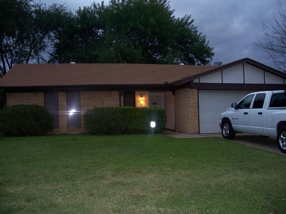 LANSCAPED FRONT