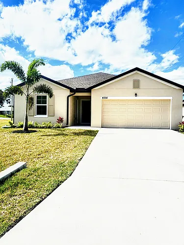 4656 SW Lassiter Ter #1 Photo 1