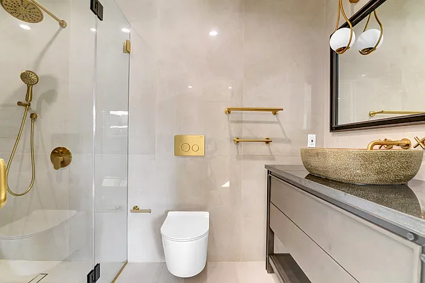 Sold by 5 Boro Realty Corp | media 37