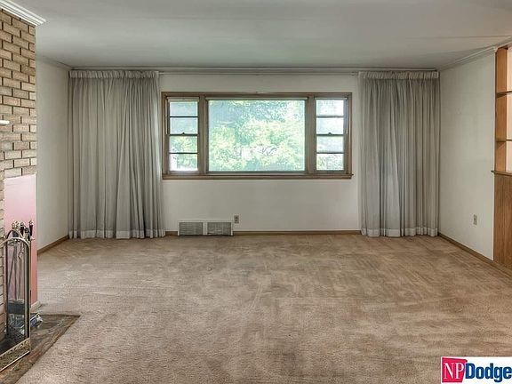 5th image of 821 N 69th St