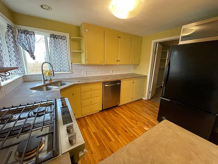 737 N Taft Hill Rd — Photo 8