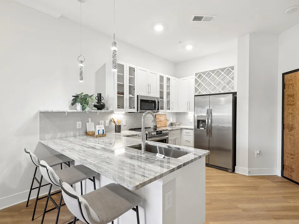 3500 West View