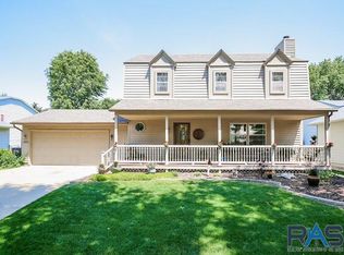 4614 E Alpine Cir, Sioux Falls, SD 57110