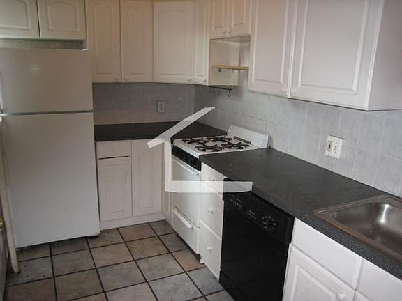 5th image of 65 Egmont St APT 5C
