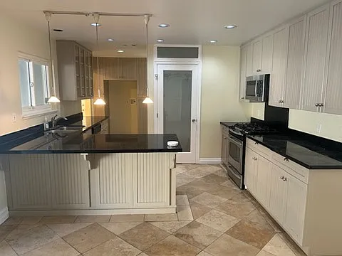 15901 Del Prado Dr — Photo 4