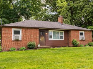 1012 Robinson Ave, Barberton, OH 44203