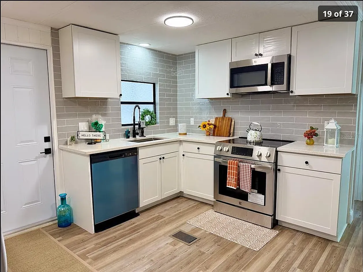 3 bed, 1100 sqft, $1,950 — Photo 2