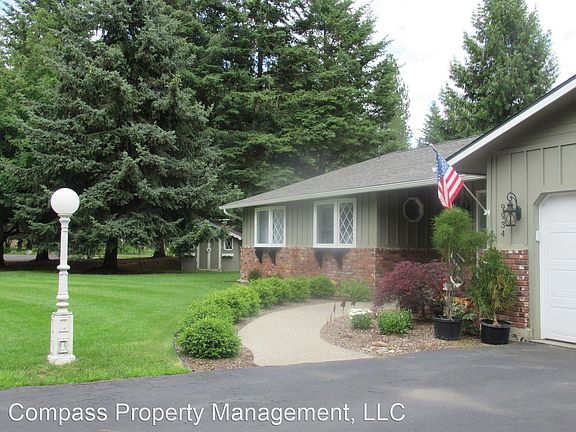 5th image of 9934 N Circle Dr