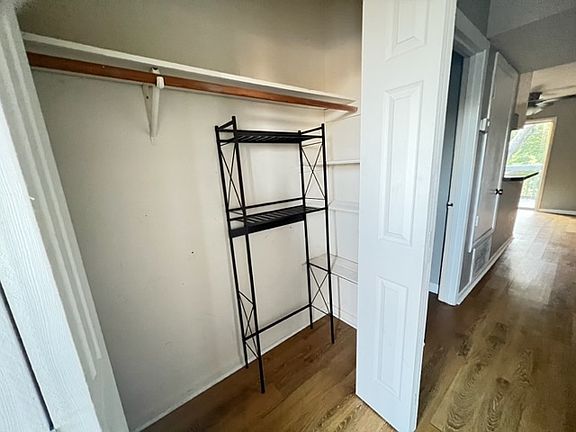 5th image of 819 Yegua St #4