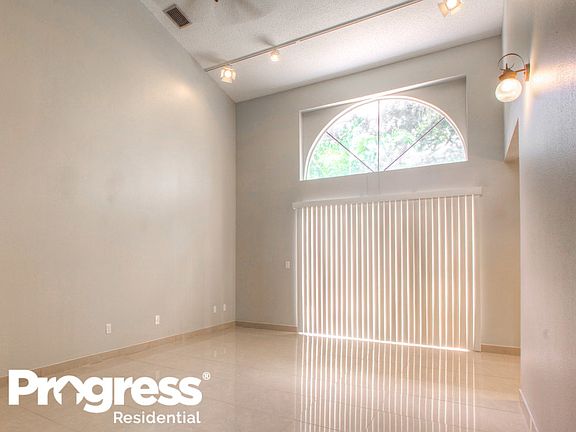 2nd image of 10771 Satinwood Cir