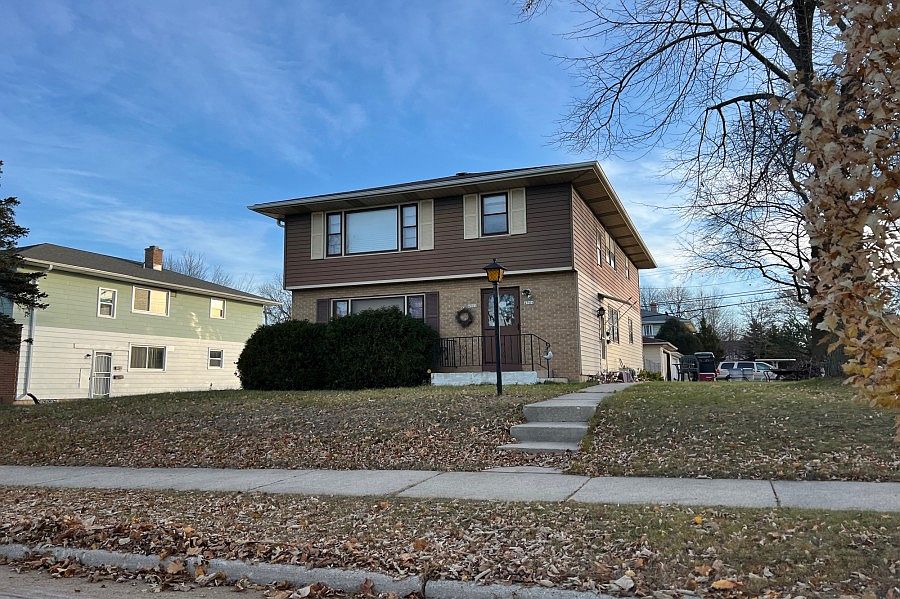 1st image of 4904-4906 N 108th St
