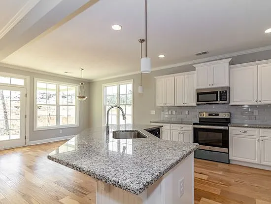 101 Blazing Creek Ct — Photo 13