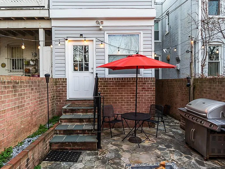 1016 G St SE — Photo 44