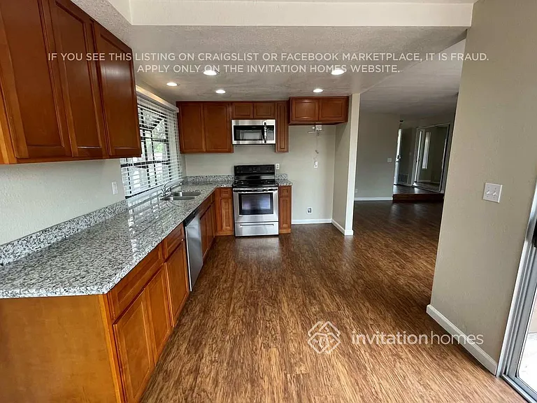 375 Notre Dame Dr — Photo 9