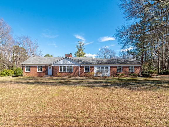 3rd image of 804 Townsend Ave