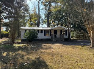 349 Holly Hill Rd, Richmond Hill, GA 31324