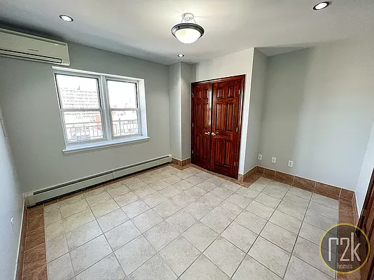 Rented by Realty 2000 Corp | media 79