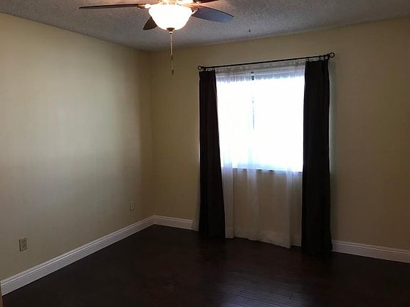 2nd image of 2307 Jamestown Ct