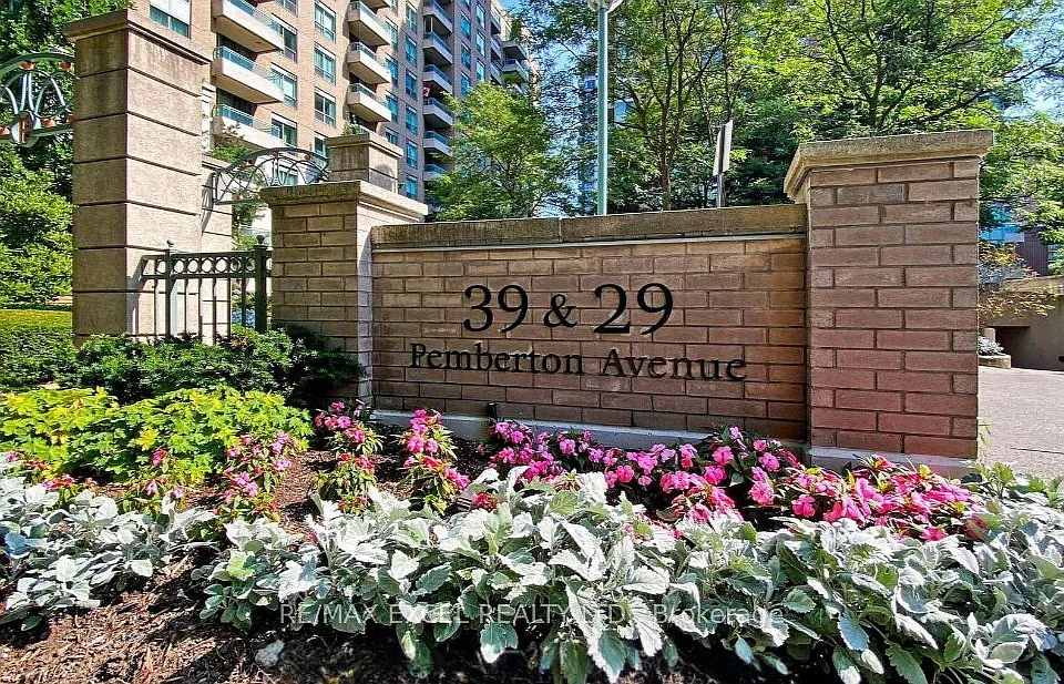 39 Pemberton Ave #902