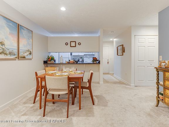 4th image of 1571 W Pond Dr #20