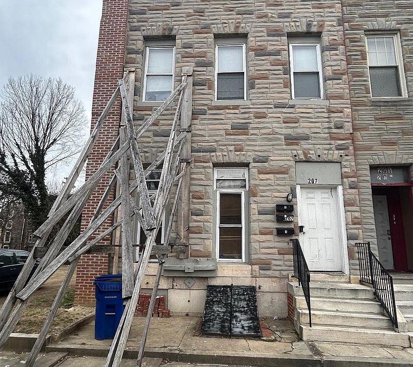 1st image of 207 N Carey St