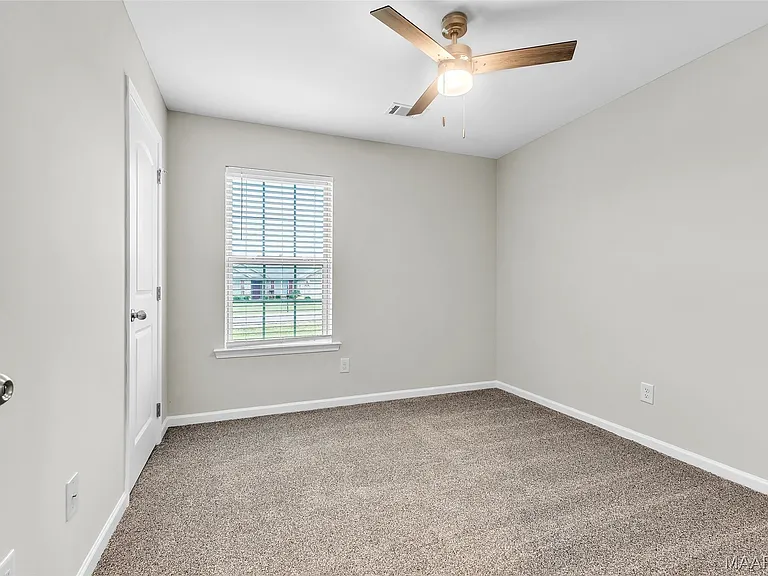 1823 Landing Pl — Photo 23