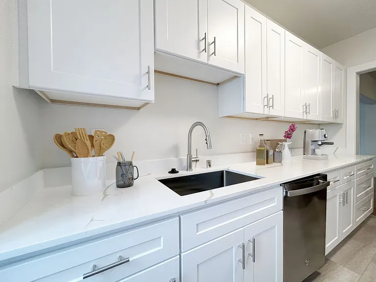 The New Carroll Apartments — Photo 42