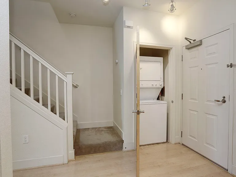 1574 Brunswig Ln #77 — Photo 2
