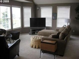 2202 SW Royal Pl, Gresham, OR 97080