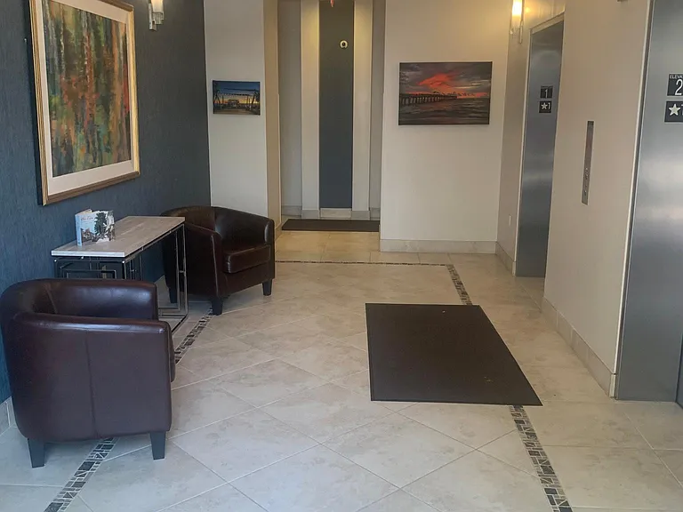 511 Lucerne Ave #611 — Photo 2