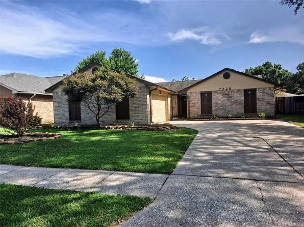 7226 Thicket Trail Dr, Humble, TX 77346