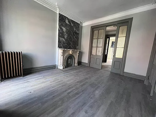 Sold by MOVING KEYZ REALTY | media 10
