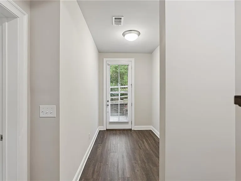 857 Constellation Dr — Photo 18