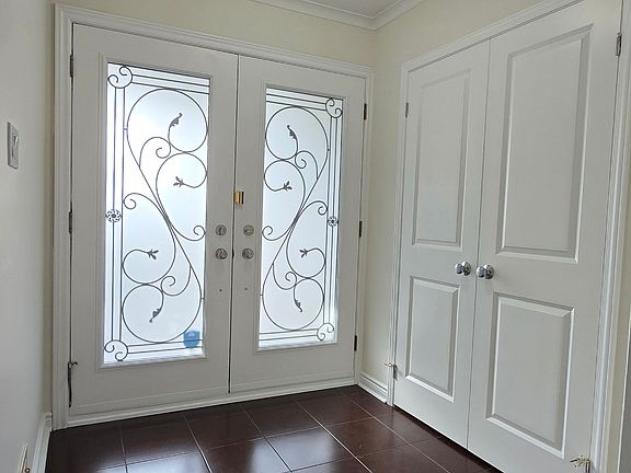 4th image of 236 York Mills Rd