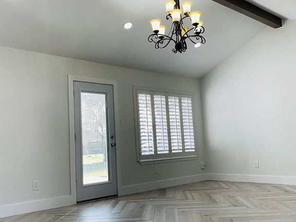 Spacious living room