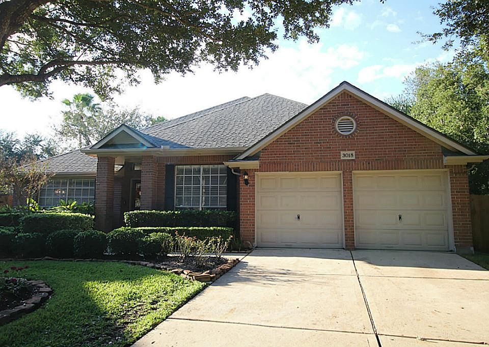 1st image of 3018 Bluegrass Ct