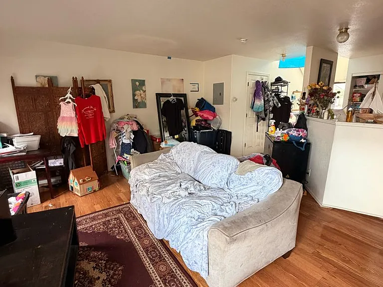 1295 S Zeno Cir #B — Photo 4