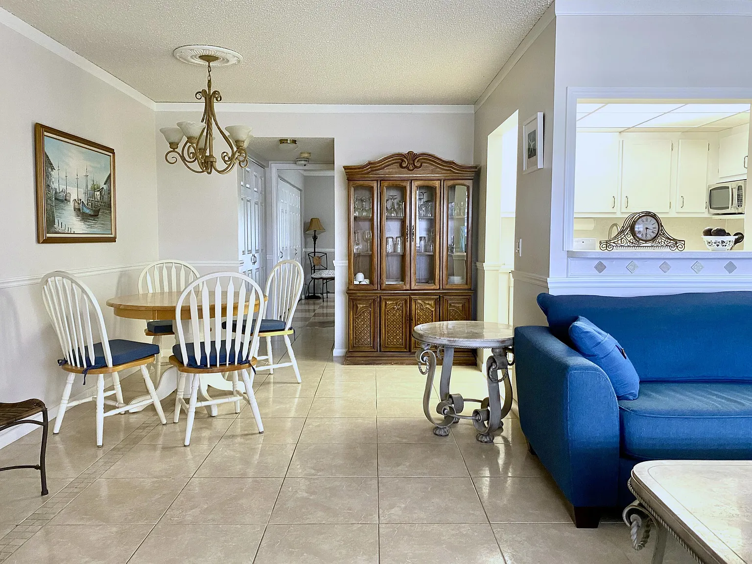 1 bed, 1.5 bath, 700 sqft, $1,400 — Photo 4