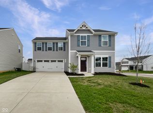 13813 N Hawkers Hill Dr, Camby, IN 46113
