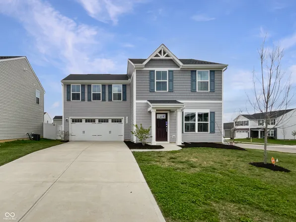 13813 N Hawkers Hill Dr, Camby, IN 46113