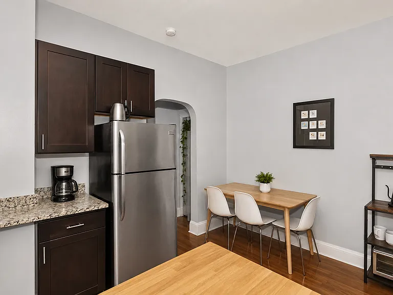 841 N Damen Ave #1F — Photo 9