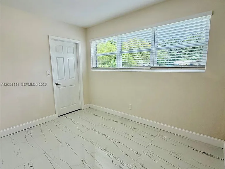 124 Harvard Rd — Photo 16