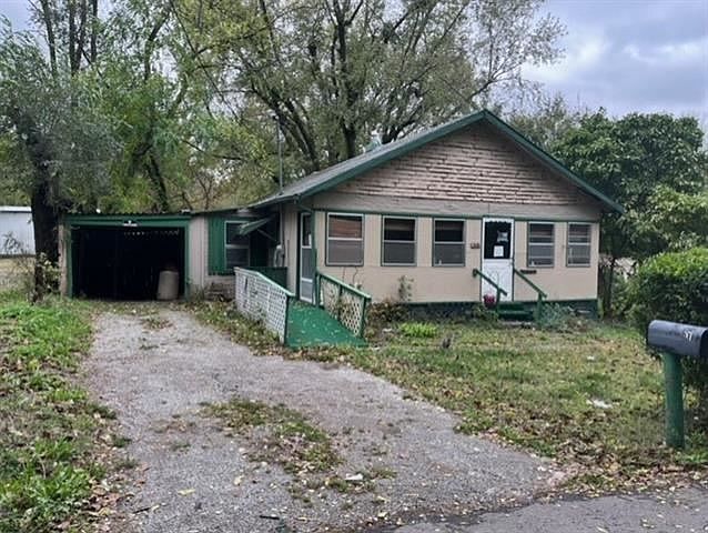 1st image of 67 Empire Ln