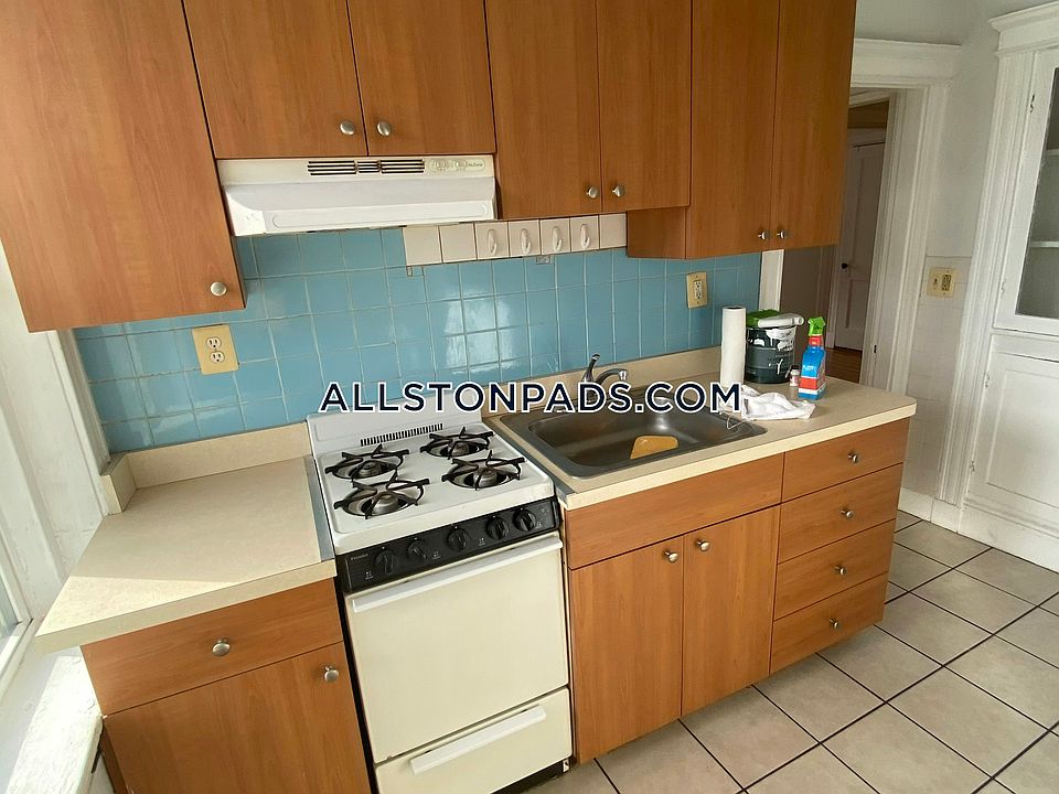 1st image of 4 Price Rd APT 7