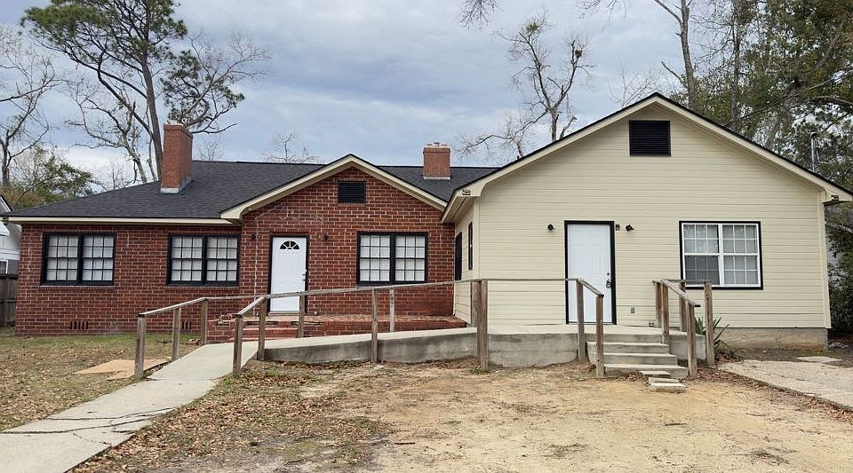 1st image of 504 E Adair St