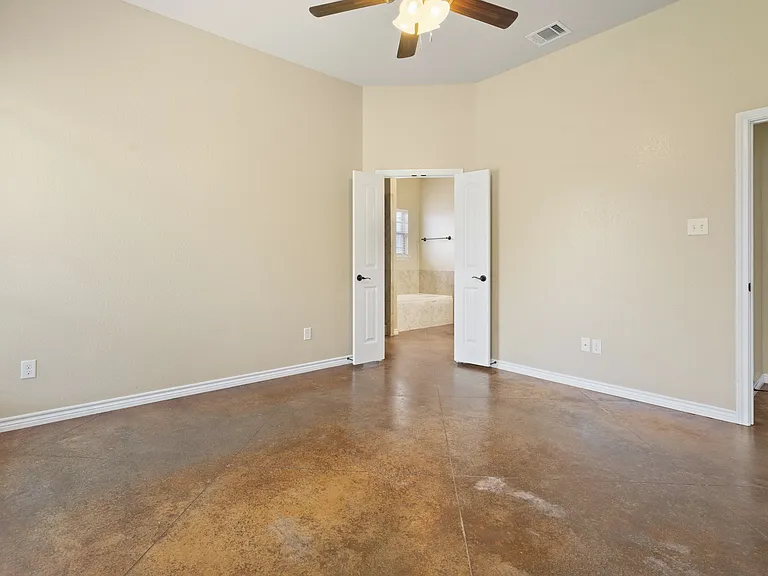 425 Nelson St — Photo 18