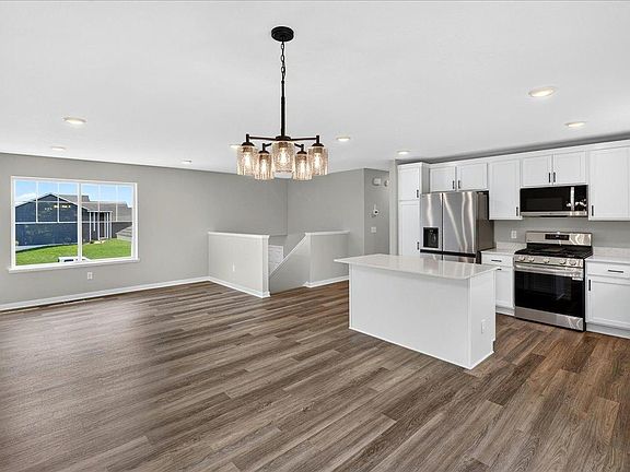 2nd image of 37547 Greenway Ave