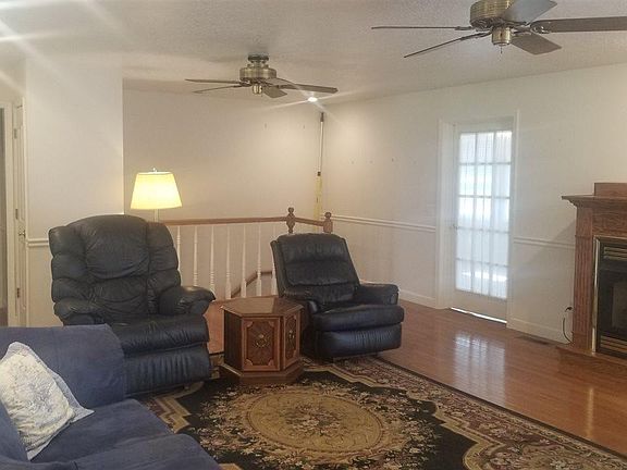 5th image of 3970 White Dr
