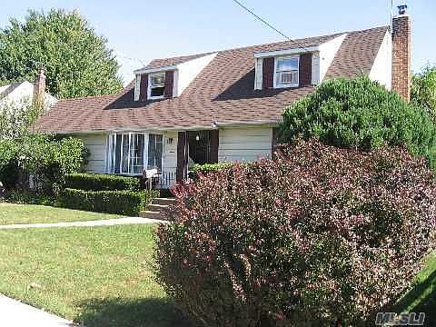1st image of 3 Eastwood Dr