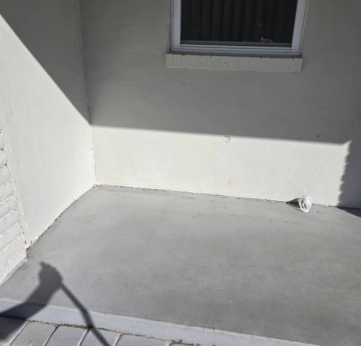 3 bed, 1.0 bath, 888 sqft, $1,500 — Photo 2